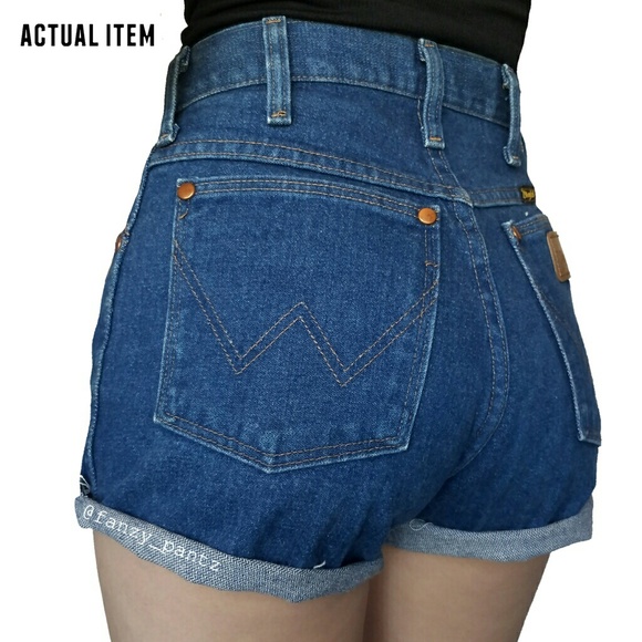 Vintage Wrangler high rise cut off jean shorts - Picture 2 of 7